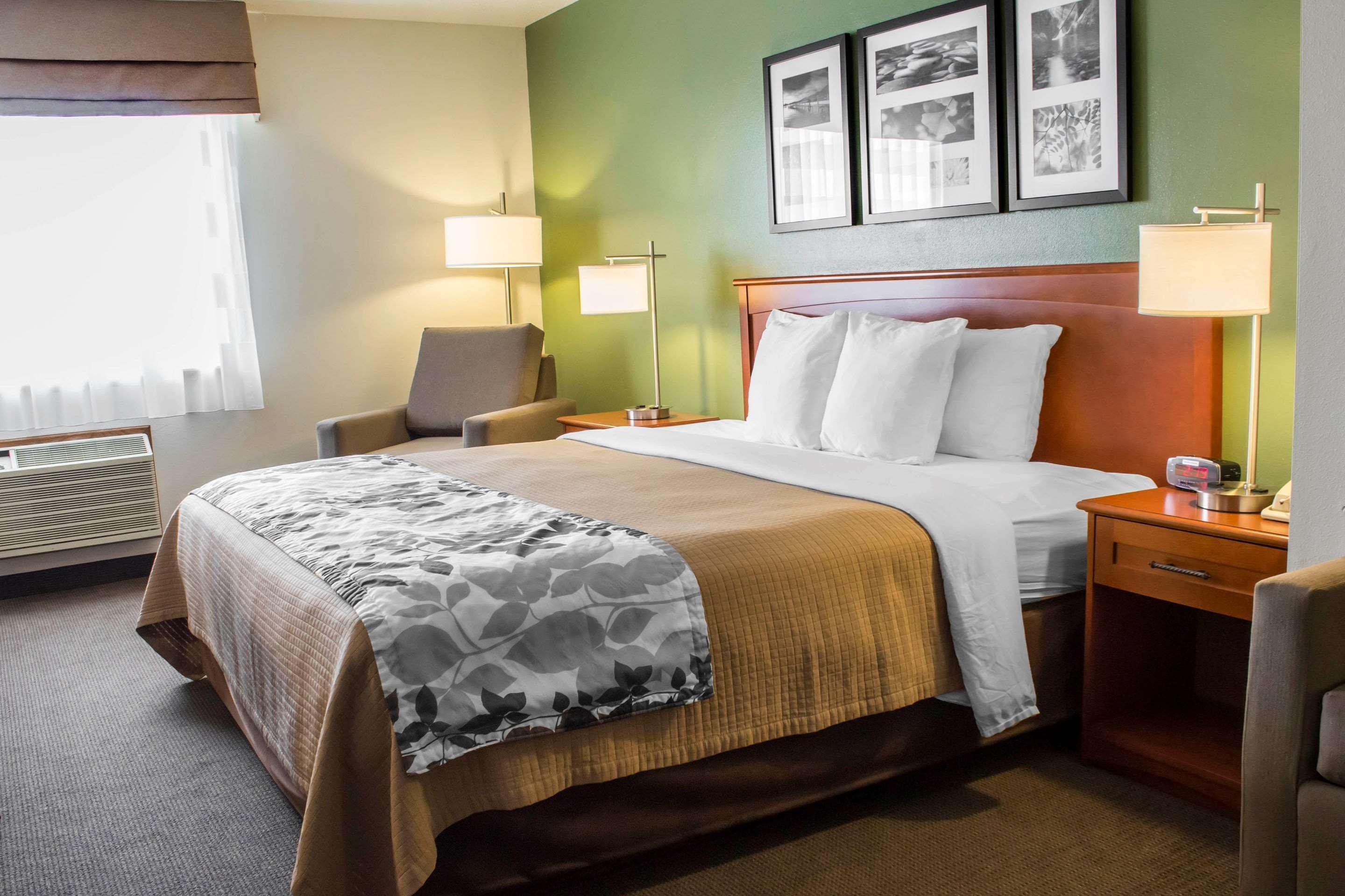 Sleep Inn & Suites Charles City Exterior photo